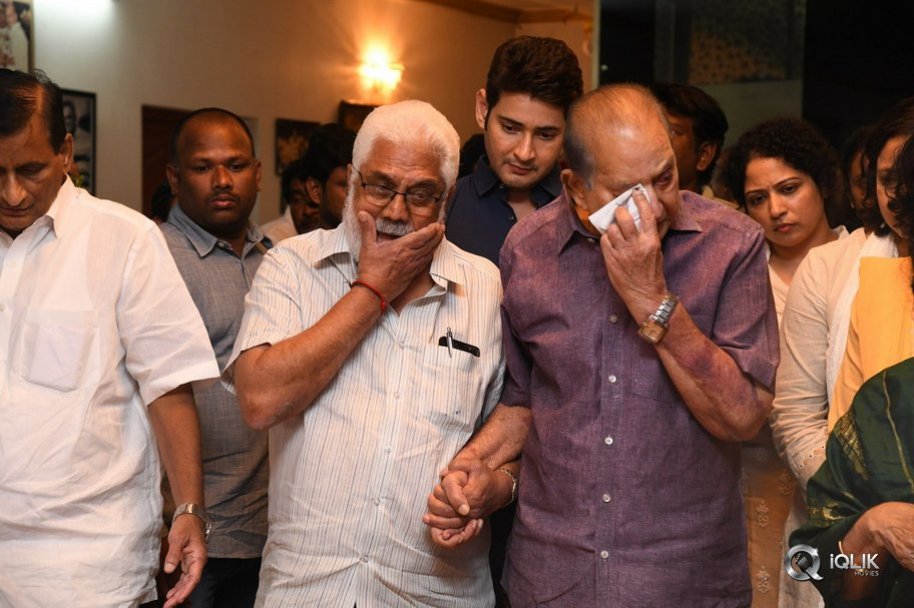 Celebrities-Pay-Homage-to-Vijaya-Nirmala-Garu